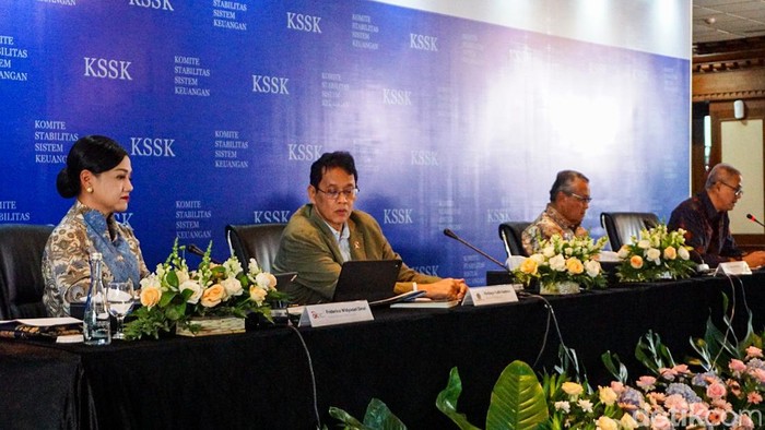 KSSK Perkuat Mitigasi Risiko Ekonomi Nasional Konferensi Pers KSSK II 2026 digelar di instansi Otoritas Jasa Keuangan, Jakarta, Kamis (7/5/2026). Kegiatan ini dihadiri Menteri Keuangan Purbaya Yudhi Sadewa, Gubernur Bank Indonesia Perry Warjiyo, Ketua Dewan Komisioner OJK Friderica Widyasari Dewi, serta Ketua Lembaga Penjamin Simpanan Anggito Abimanyu.
