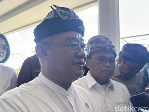 Benahi Data, Menteri Muti Ungkap Banyak Sekolah Angkat Guru Honorer Diam-diam