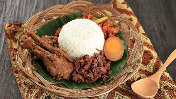 Gurih Manis! 10 Nasi Gudeg Sedep Miroso Aneka Lauk di Jakarta