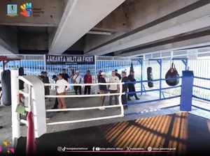 Video: Ada Ring Tinju di Kolong Flyover Pasar Rebo, Buat Apa?