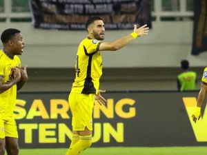 Semen Padang Jual Tiket Lawan Persik-Persebaya Rp 20 Ribu