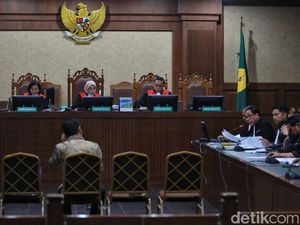 Video: 2 Terdakwa Kasus Pemerasan Sertifikasi K3 Dituntut 3 Tahun Penjara
