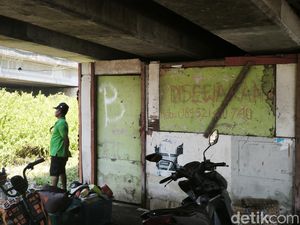 Bisa-bisanya Penghuni Liar Bawah Flyover Tanjungmas Bayar Rp 50 Ribu Per Bulan