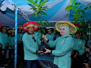 Walkot Kendari dan Delegasi UCLG ASPAC Tanam Pohon Simbol Persahabatan Global