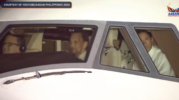 Sultan Brunei Terbangkan Sendiri Pesawat ke Filipina untuk Hadiri KTT ASEAN