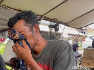 Tangis Hambali karena Anak-Menantu dan Cucunya Jadi Korban Bus ALS Terbakar