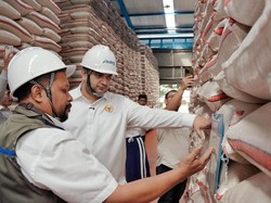 Rajiv Dorong Percepatan Distribusi Beras Bulog di Jawa Barat