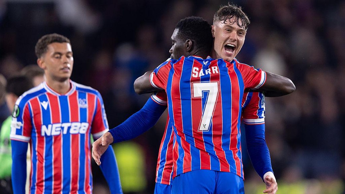 Para pemain Crystal Palace merayakan kelolosan ke final Conference League musim ini. Foto: Getty Images/Gaspafotos/MB Media