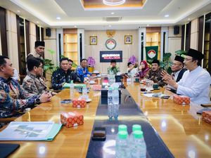 Audiensi dengan Bupati dari Lampung, Gus Ipul Titip Graduasi PKH