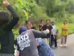 3 Pelajar SMA Keroyok Siswi SMP di Mamuju Bikin Group WA Ajak Korban Duel