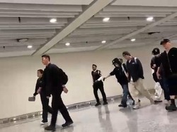 NCT 127 Tiba di Bali, Fans Kecewa Tak Bisa Melihat di Bandara