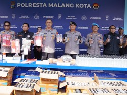 Polresta Malang Kota Gagalkan Peredaran 8,9 Kg Ganja dan 1,6 Kg Sabu