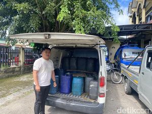 Mobil Bawa 1,1 Ton Solar Subsidi di Parepare untuk Dijual, 2 Orang Ditangkap