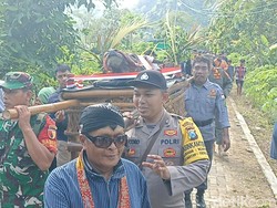 Tradisi Larung Kepala Kerbau di Dam Bagong Trenggalek