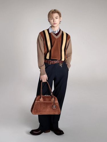 Yeonjun TXT sebagai Friends of the House Miu Miu
