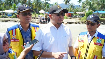 Andre Rosiade Kawal Pembangunan Jembatan Anduring Kayu Tanam Sumbar