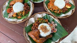 Blusukan Sarapan Nasi Jinggo dan Ayam Bakar Bali di dalam Perumahan