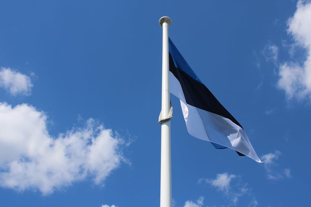 Estonia menawarkan kuliah S3 gratis sepenuhnya di tingkat doktoral serta peluang beasiswa tambahan bagi mahasiswa internasional yang melakukan riset di negara tersebut.