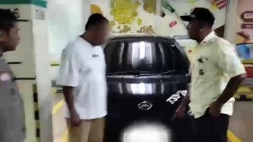 Momen Kapolsek Cileungsi Berbaju Sekuriti Tangkap Penganiaya Pegawai SPBU