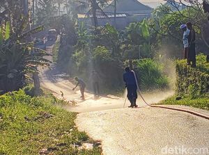 Waspada Tumpahan Solar di Karangasem Bikin Pemotor Terjatuh
