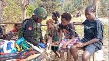 Koops TNI Habema Serentak Beri Pelayanan Kesehatan di Pedalaman Papua