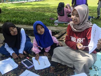 Anak Penerima PKH di Ciamis Ikuti Kursus Bahasa Asing Gratis