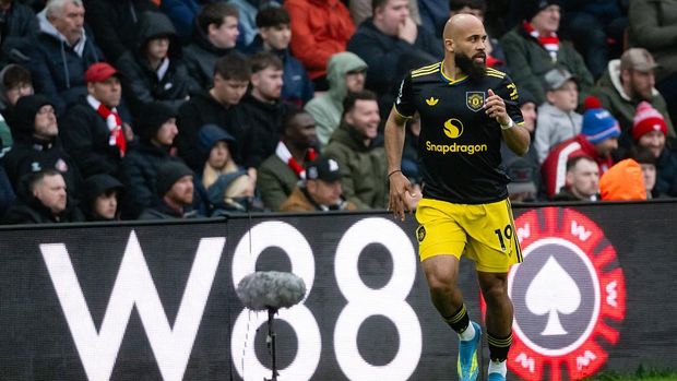 SUNDERLAND, ENGLAND - MAY 09: Bryan Mbuemo of Manchester United in action during the Premier League match between Sunderland and Manchester United at Stadium of Light on May 09, 2026 in Sunderland, England. (Photo by Ash Donelon/Manchester United via Getty Images)