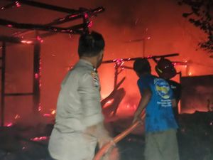 Rumah Lansia di Pojokwatu Blora Ludes Terbakar