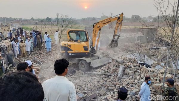 Ledakan Dahsyat di Pakistan, Pos Polisi di Bannu Rata dengan Tanah