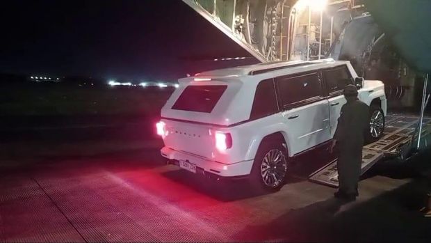 Mobil Maung MV3 Garuda Limousine diterbangkan ke Filipina menggunakan pesawat Airbus A400M milik TNI Angkatan Udara (AU). (dok Biro Pers Istana)