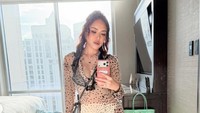 Most Pop: Gaya Edgy Shandy Aulia di Konser Bruno Mars, Pakai Dress Menerawang