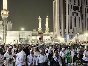Gubernur Kano Nigeria Beri 200 SAR dan Ihram Gratis bagi Jemaah Hajinya