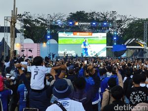 Kapolda Jabar Persilakan Bobotoh Konvoi Rayakan Kemenangan Persib