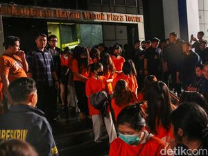 Polisi Kirim 320 WNA Sindikat Judol di Hayam Wuruk ke Imigrasi