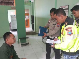 Polisi Dalami Perkara Hiace Wisman Singapura Tabrak 4 Mobil di Bromo