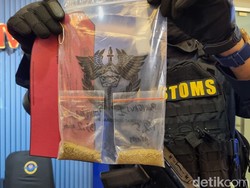 Aksi Pria India Umpetin Butiran Emas di Popok Ketahuan di Bandara