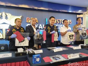 Pria India Pakai Popok Isi Butiran Emas Rp 700 Juta, Ketahuan di Bandara Soetta