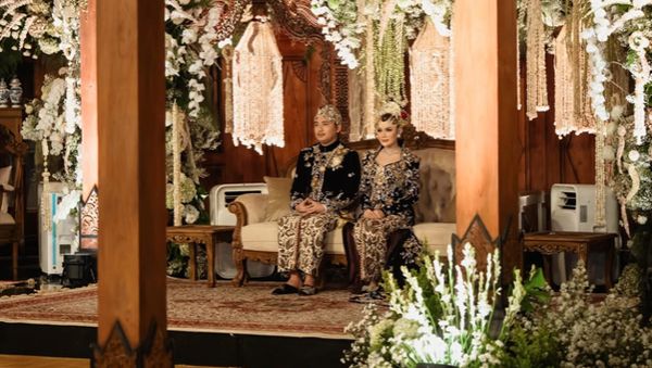 Gaya Anak Soimah Jadi Pengantin, Pakai Baju Ivan Gunawan Seharga Rp 350 juta