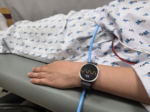 Samsung Klaim Galaxy Watch Bisa Deteksi Tanda Mau Pingsan