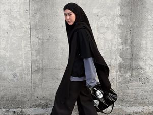 6 Ide Outfit Konser Hijab Anti Ribet! Nyaman Tapi Tetap Stylish