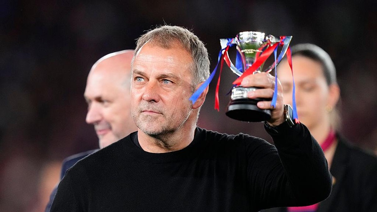 Hansi Flick saat merayakan gelar juara Liga Spanyol musim ini. Foto: NurPhoto via Getty Images/NurPhoto