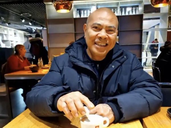 Potret Chef Henry Alexie Bloem, Anak dari Pencipta Nasi Jinggo di Bali