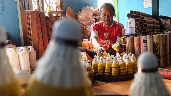 Industri Olahraga Lokal Makin Digenjot, Perajin Kok Solo Kebanjiran Pesanan