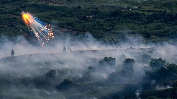 Ledakan Diduga Fosfor Putih Terlihat di Perbatasan Israel-Lebanon
