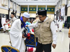 444 Jemaah Haji Kloter 13 Palembang Berangkat ke Arab Saudi, 1 Orang Sakit
