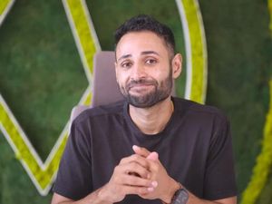 YouTuber Mrwhosetheboss Ditahan Imigrasi AS 26 Jam, Proyek Rp 4,9 M Raib