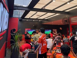 Persija Vs Persib: Kala The Jak dan Bobotoh Mendukung dari Layar Kaca