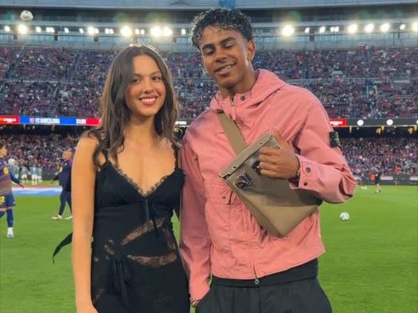 Olivia Rodrigo Hebohkan Camp Nou, Foto Bareng Lamine Yamal