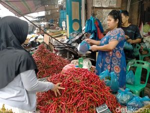 Harga Tomat-Cabai Rawit di Binjai Naik, Cabai Merah Mulai Turun