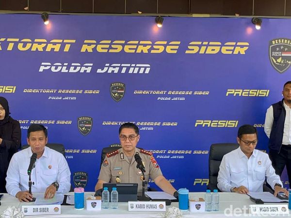 Polda Jatim Bongkar Sindikat Penipuan Online Jual-Beli Mobil